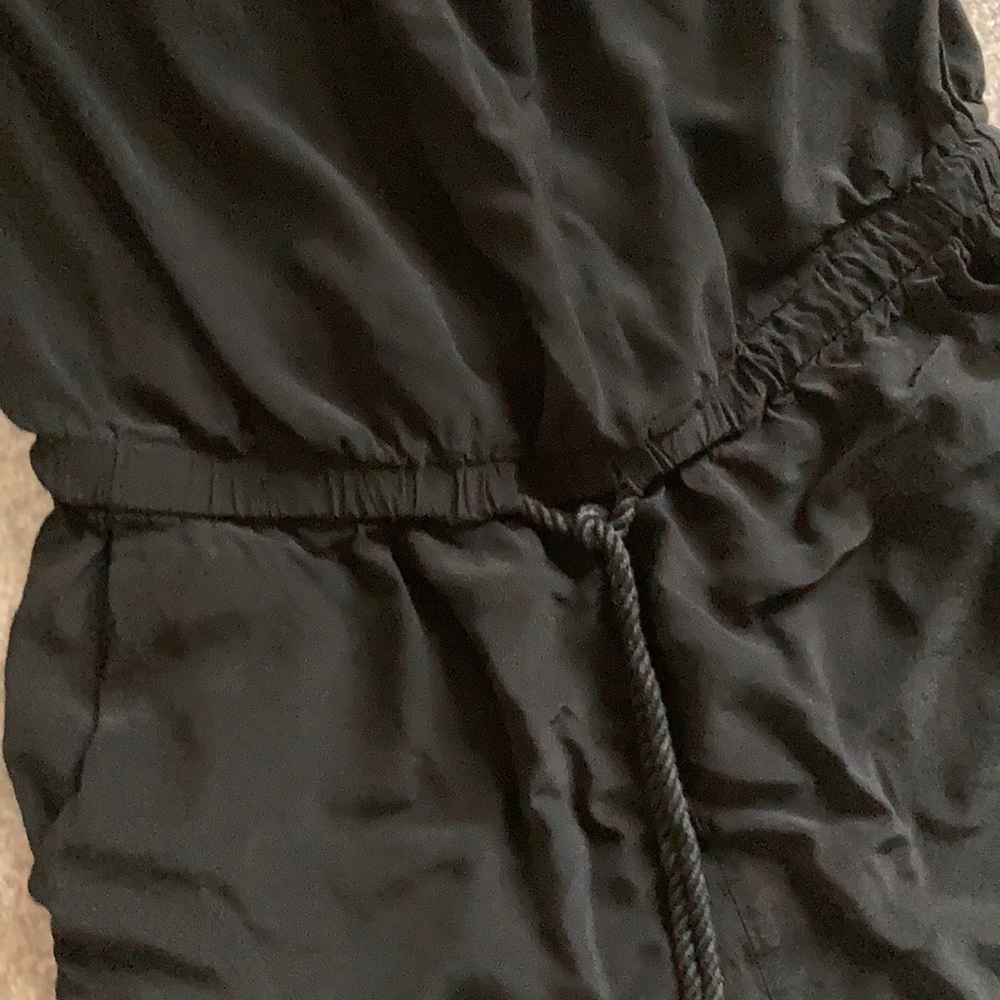 LOFT romper. Only worn twice. - Picture 5 of 6